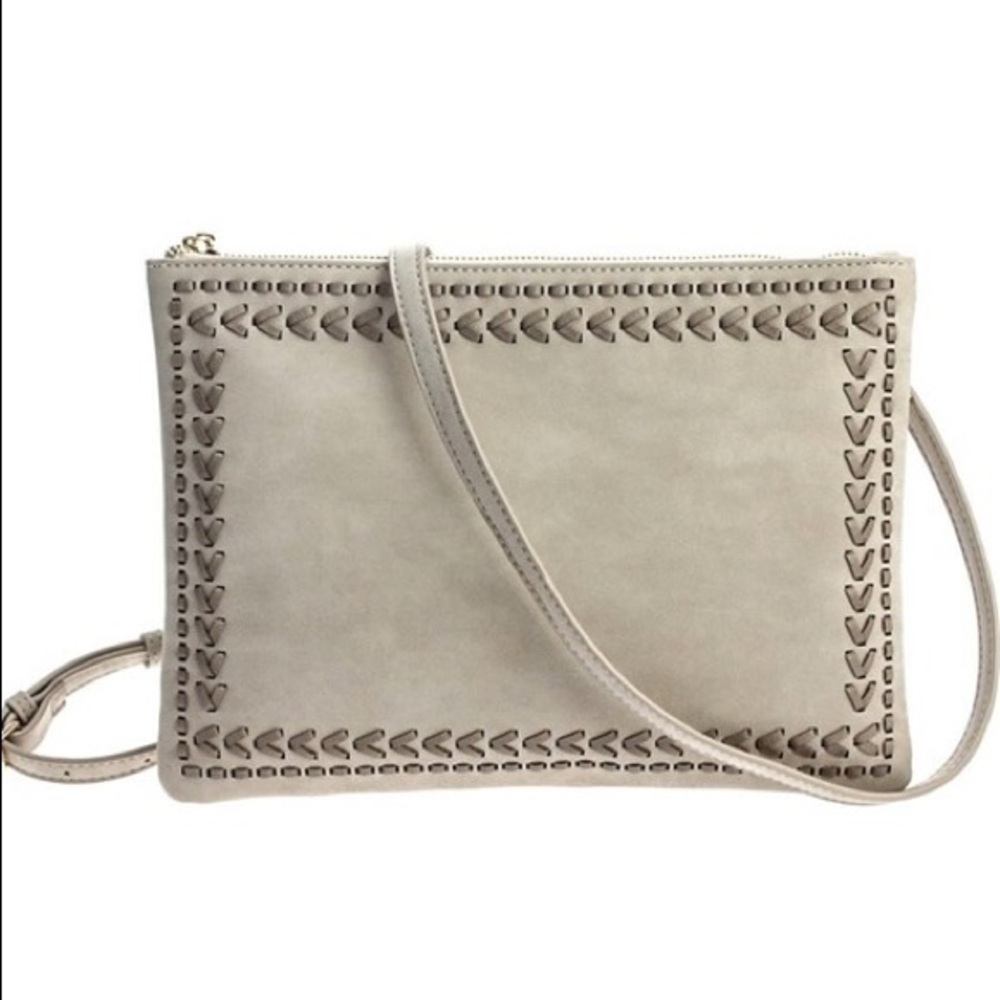 ❤️FLASH SALE ❤️🌸Adorable gray clutch🌸❤️